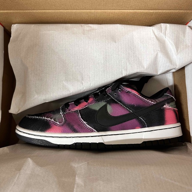 【28cm 未着用】Dunk Low Graffiti Pink Black メンズの靴/シューズ(スニーカー)の商品写真