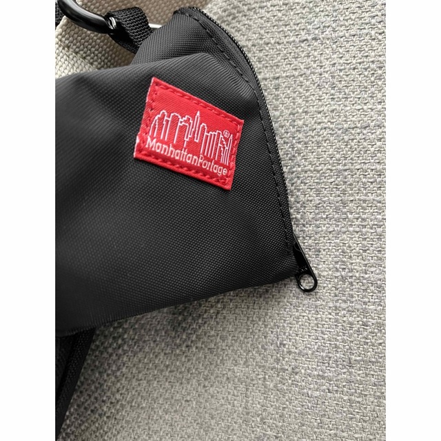 Manhattan Portage(マンハッタンポーテージ)のマンハッタンポーテージ　スヌーピーコラボバッグ レディースのバッグ(メッセンジャーバッグ)の商品写真