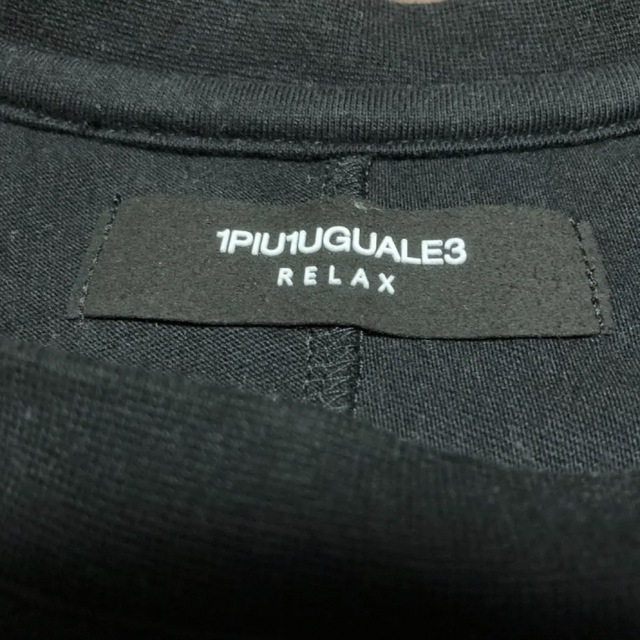 1piu1uguale3(ウノピゥウノウグァーレトレ)の【1PIU1UGUALE 3RELAX】バックプリントビッグロゴTシャツ メンズのトップス(Tシャツ/カットソー(半袖/袖なし))の商品写真