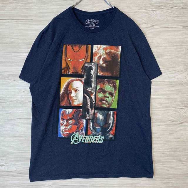 MARVEL(マーベル)の【入手困難】マーベル　アベンジャーズ　Tシャツ　XLサイズ　海外　一点物　レア メンズのトップス(Tシャツ/カットソー(半袖/袖なし))の商品写真