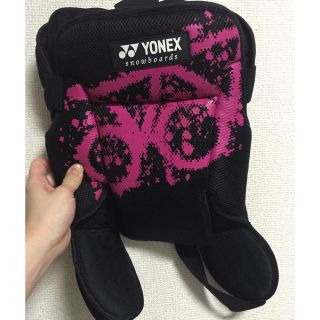 ヨネックス(YONEX)のYONEX スノーボードプロテクター  (しっかりめ) 新品(ウエア/装備)