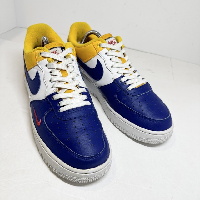 NIKE(ナイキ)のNIKE★AIR FORCE1/エアフォース1★ブルーイエロー/青黄白★25.5 レディースの靴/シューズ(スニーカー)の商品写真