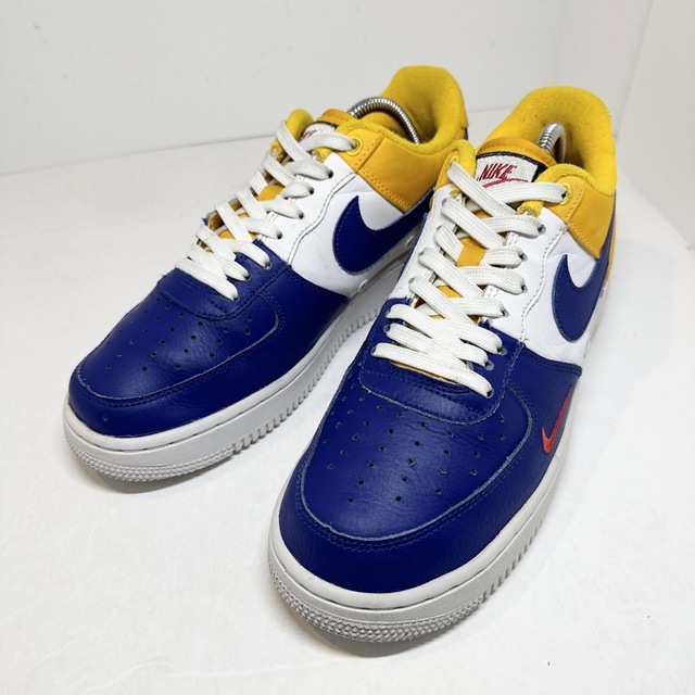 NIKE(ナイキ)のNIKE★AIR FORCE1/エアフォース1★ブルーイエロー/青黄白★25.5 レディースの靴/シューズ(スニーカー)の商品写真