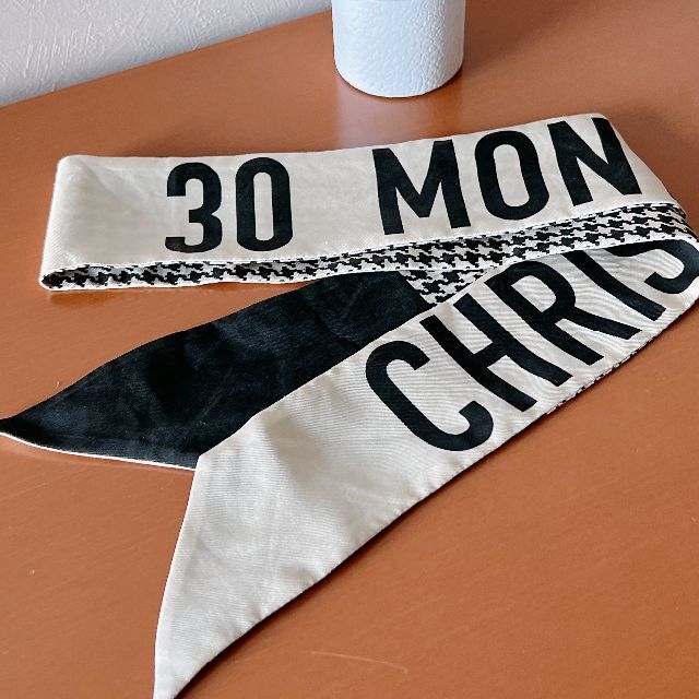 Christian Dior(クリスチャンディオール)のクリスチャンディオールミッツア シルクツイル 千鳥柄 30 MONTAIGNE レディースのファッション小物(バンダナ/スカーフ)の商品写真