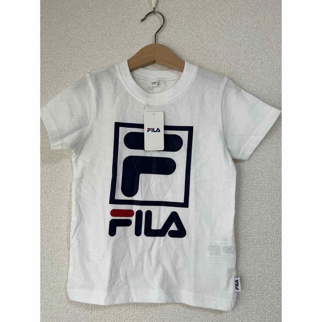 新品タグ付き　FILA Tシャツ キッズ/ベビー/マタニティのキッズ服男の子用(90cm~)(Tシャツ/カットソー)の商品写真