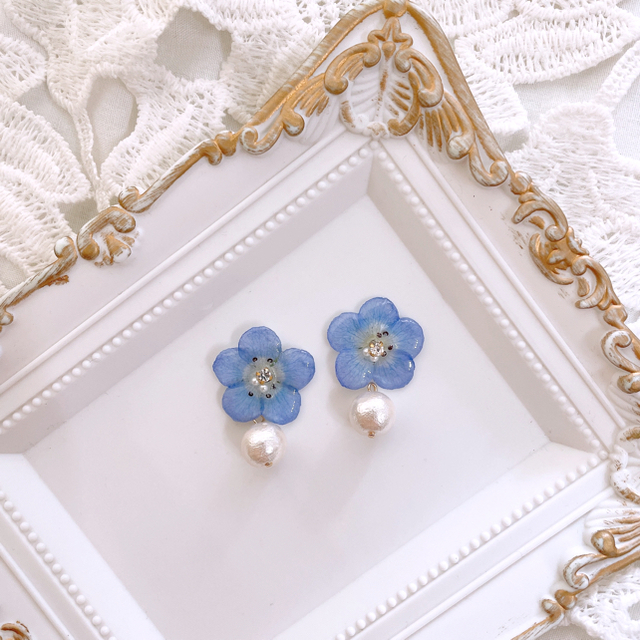 ネモフィラ×コットンパール ピアス/イヤリング ハンドメイドのアクセサリー(ピアス)の商品写真