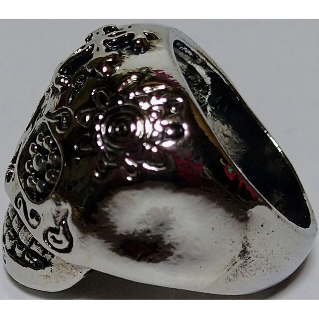 【レア美品】アステカ神話の神様・テスカポリトカ様・銀メッキ加工・真鍮指輪・19号 メンズのアクセサリー(リング(指輪))の商品写真