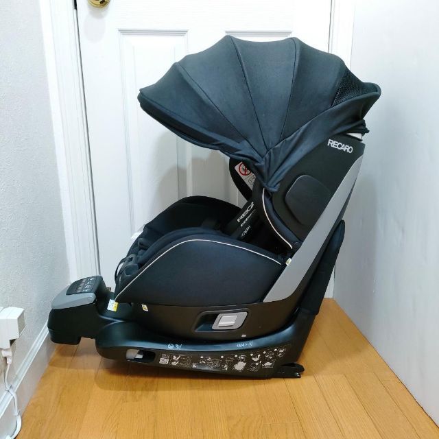 良品】RECARO ZERO.1 ブラック ISOFIX-