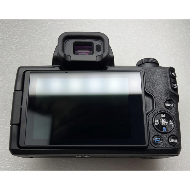 Canon(キヤノン)のにゃろめ様　専用　Canon EOS Kiss M2  レンズキット ブラック スマホ/家電/カメラのカメラ(ミラーレス一眼)の商品写真