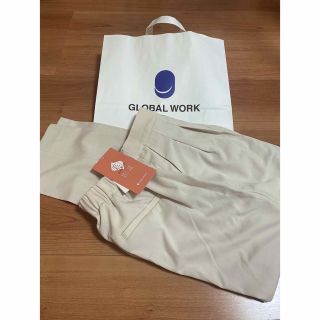 グローバルワーク(GLOBAL WORK)の新品‼︎ウツクシルエットテーパードパンツ(カジュアルパンツ)