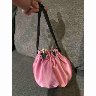 GUCCI(花柄 ・ ポーチ)のフリマアイテム一覧 GUCCI(花柄 ・ ポーチ)のフリマアイテム一覧