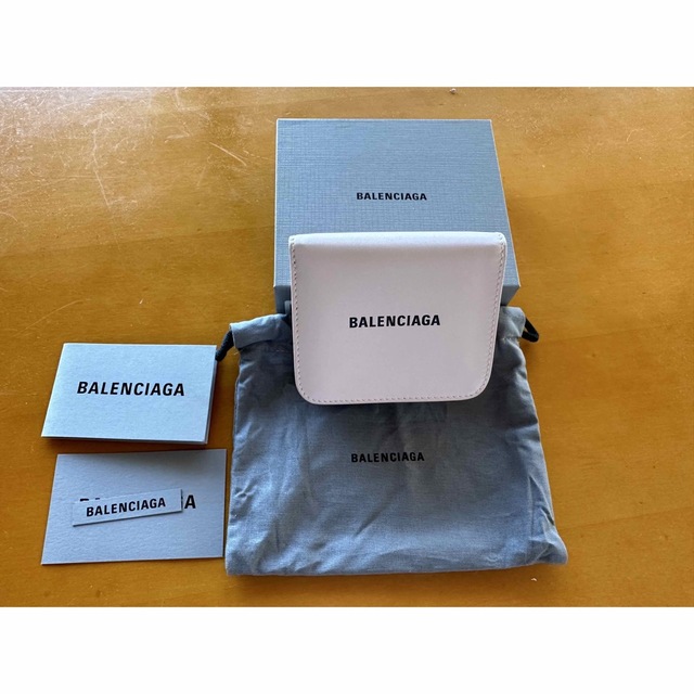 Balenciaga(バレンシアガ)のバレンシアガ　コンパクト財布　レアカラー　BALENCIAGA  Aランク レディースのファッション小物(財布)の商品写真