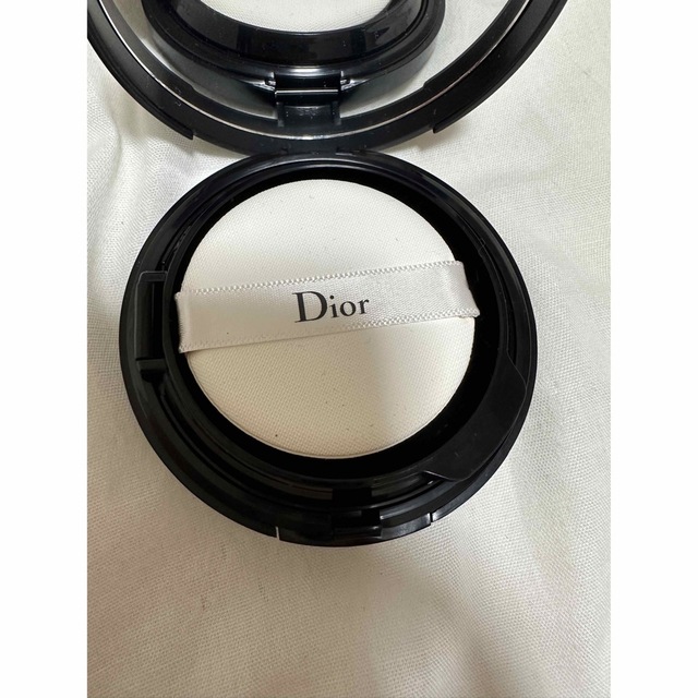 Dior(ディオール)のディオールスキン　フォーエヴァー　グロウ　クッション コスメ/美容のベースメイク/化粧品(ファンデーション)の商品写真