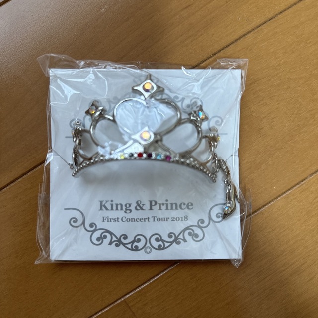 King & Prince  チャーム付きブレスレット エンタメ/ホビーのタレントグッズ(アイドルグッズ)の商品写真