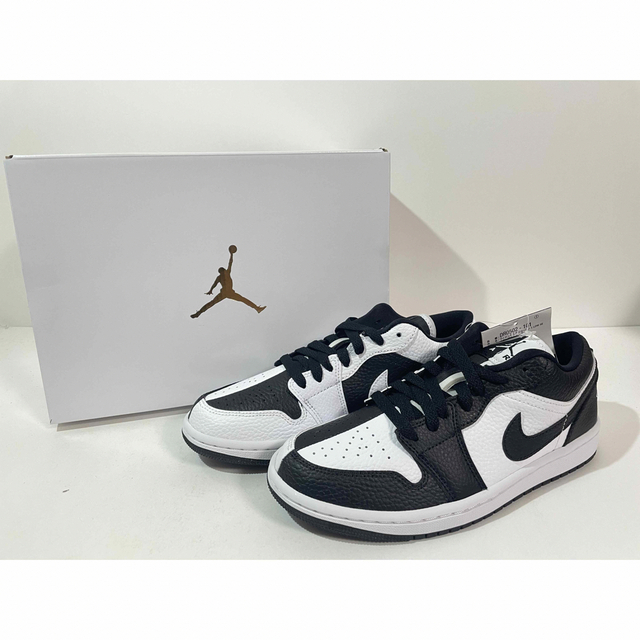 Jordan Brand（NIKE）(ジョーダン)の【新品】23.5cm  Nike WMNS AirJordan1Lowオマージュ レディースの靴/シューズ(スニーカー)の商品写真