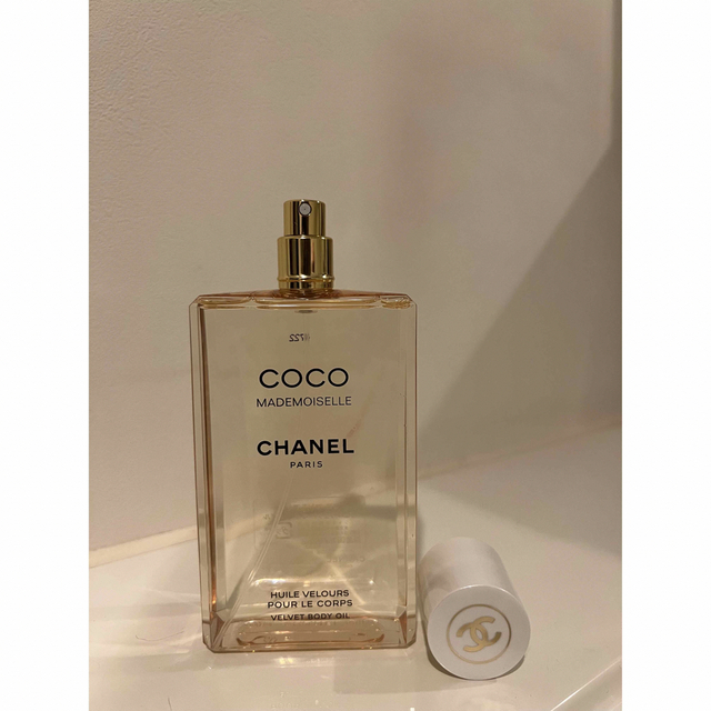 CHANEL(シャネル)のほぼ未使用　シャネルココマドモアゼルザボディオイル　200ml コスメ/美容のボディケア(ボディオイル)の商品写真