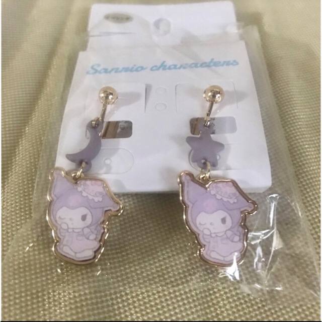 サンリオ(サンリオ)のサンリオ💜クロミ💜イヤリング💜ムーン&スター 💜 エンタメ/ホビーのおもちゃ/ぬいぐるみ(キャラクターグッズ)の商品写真