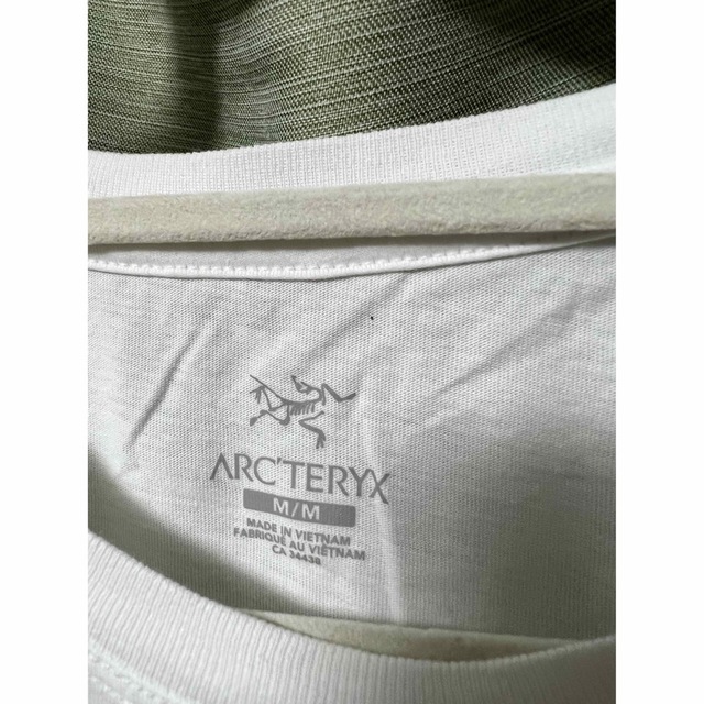 ARC'TERYX(アークテリクス)の専用！アークテリクス　Tシャツ　白黒セット メンズのトップス(Tシャツ/カットソー(半袖/袖なし))の商品写真