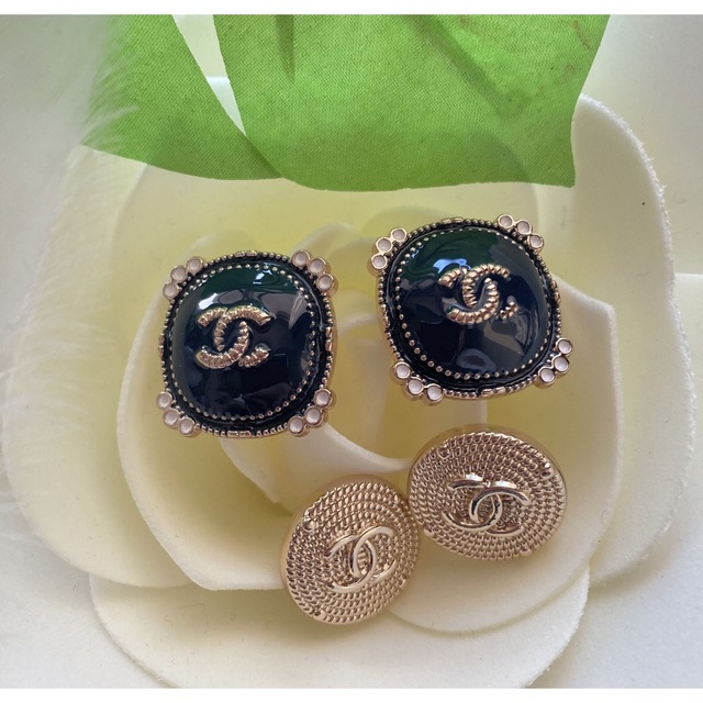 CHANEL】シャネル ヴィンテージボタン ゴールド2.ネイビー2.合計4個