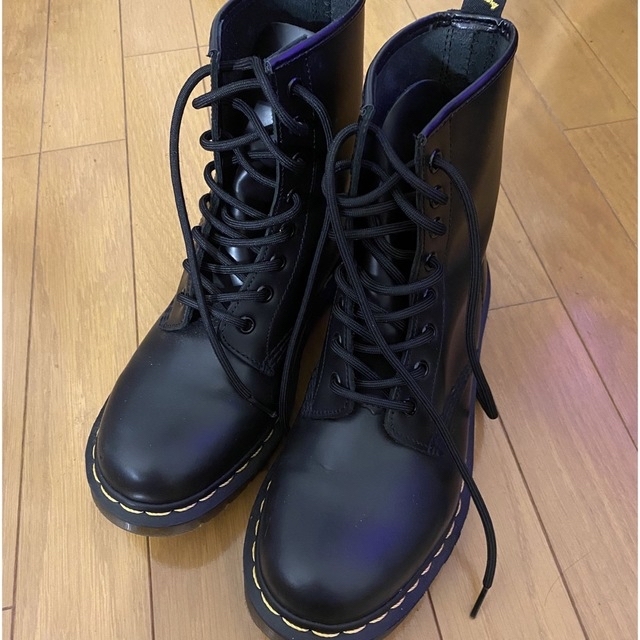 UK5ドクターマーチン Dr.Martens　ブラック 本革