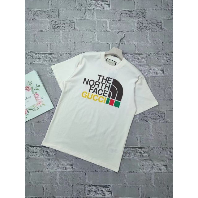 新品・未着用GUCCI × THE NORTH FACE Tシャツ XS/ グッ お気に入りの