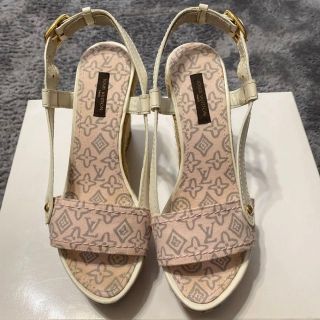 ルイヴィトン(LOUIS VUITTON)の⭐︎値下げ中⭐︎ ルイヴィトン　サンダル　36(23センチ)(サンダル)