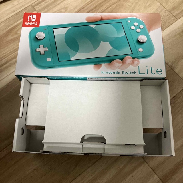 Nintendo Switch(ニンテンドースイッチ)のSwitch Lite 箱のみ　 エンタメ/ホビーのゲームソフト/ゲーム機本体(その他)の商品写真