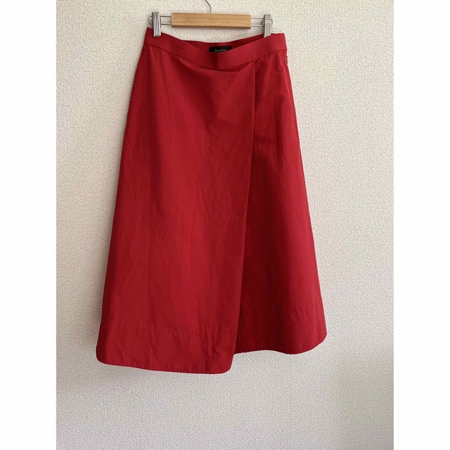 Demi-Luxe BEAMS(デミルクスビームス)のDemi-Luxe BEAMS デミルクスビームス タフタフレアスカート赤 38 レディースのスカート(ひざ丈スカート)の商品写真
