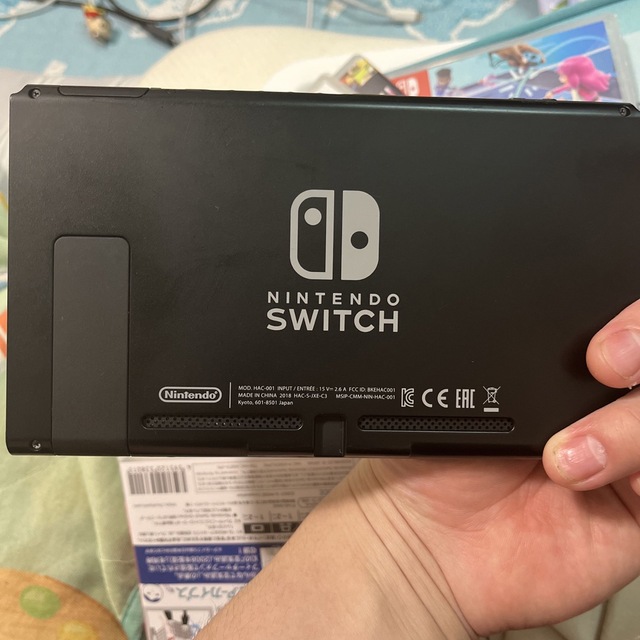 Nintendo Switch(ニンテンドースイッチ)のSwitchの本体のみ エンタメ/ホビーのゲームソフト/ゲーム機本体(家庭用ゲーム機本体)の商品写真