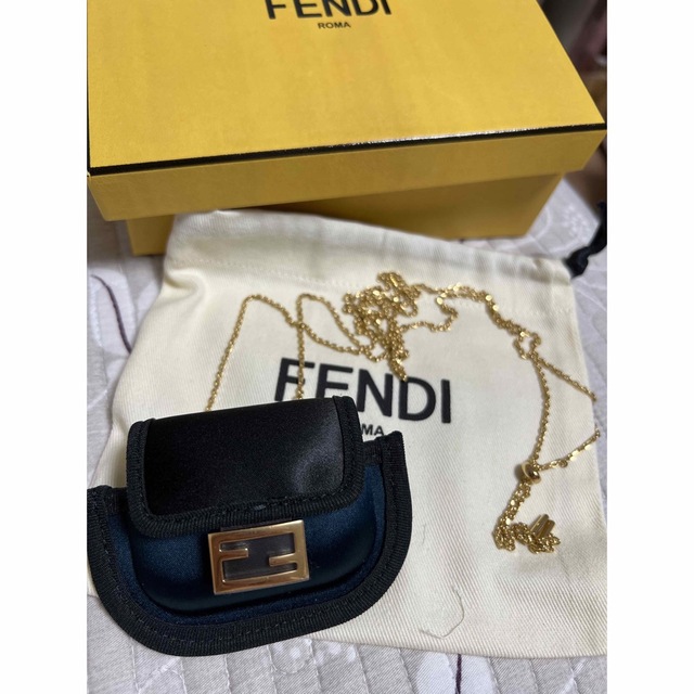 FENDI(フェンディ)のFENDIヘッドフォンホルダー ハンドメイドのアクセサリー(チャーム)の商品写真