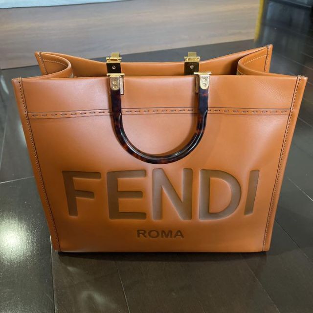 未使用に近い FENDI ラフィア トートバッグ ROMA ロゴ 黒