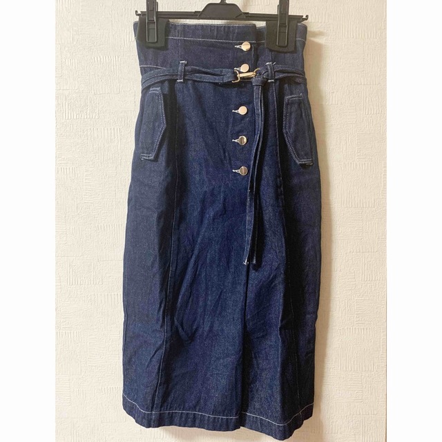 Her lip to(ハーリップトゥ)のHigh-waisted Denim Effect Skirt レディースのスカート(ロングスカート)の商品写真