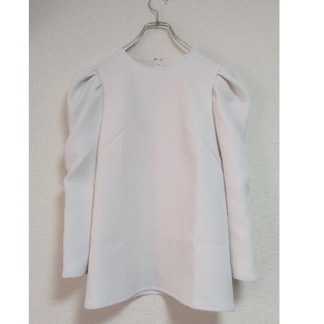 新品 GRACE SHOULDER TOP グレースショルダートップス