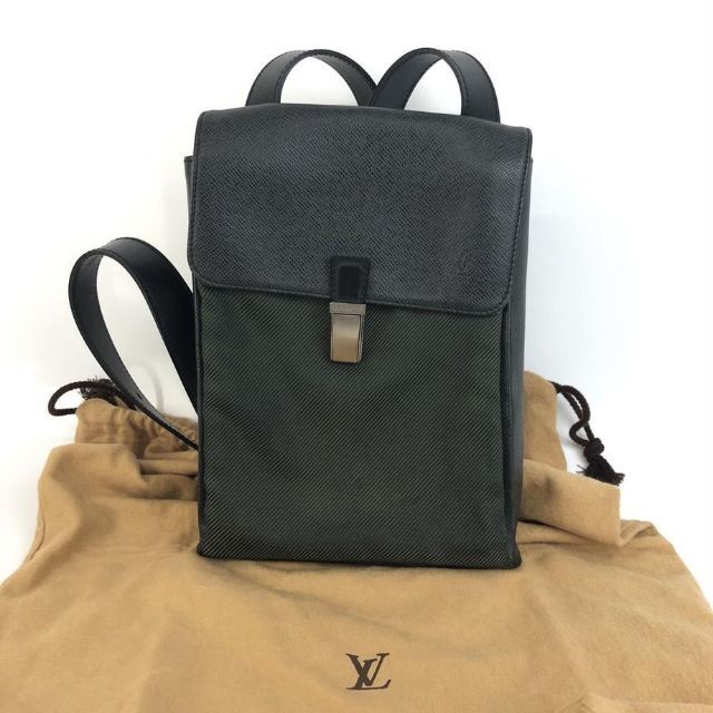 ショルダーバッグLOUIS VUITTON ルイヴィトン サラトヴPM ショルダーバッグ