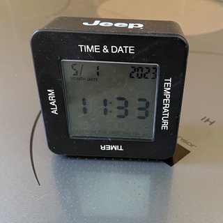 ジープ(Jeep)のデジタル時計(置時計)