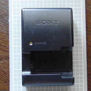 ソニー(SONY)のソニー　NP-FW50用純正充電器　BC-VW1(デジタル一眼)