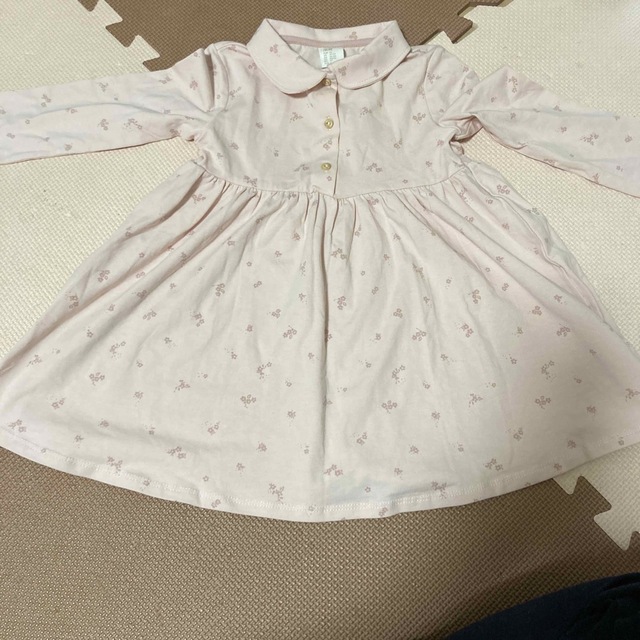 H&M(エイチアンドエム)のカットソー　ワンピース　90 キッズ/ベビー/マタニティのキッズ服女の子用(90cm~)(ワンピース)の商品写真