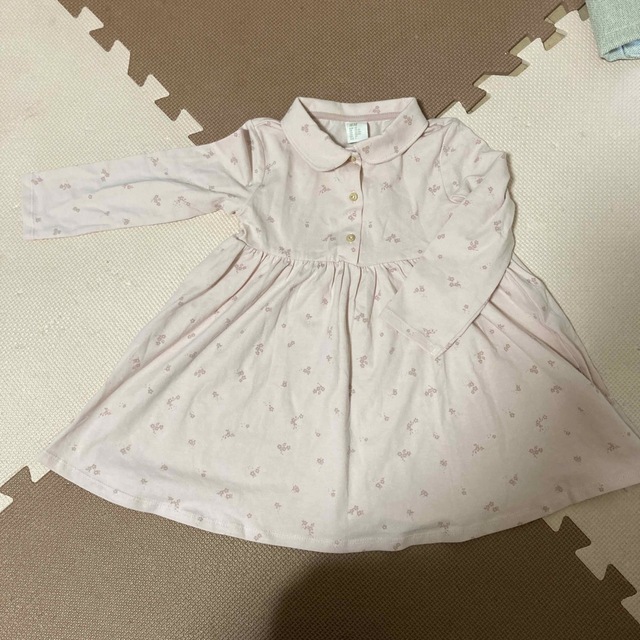 H&M(エイチアンドエム)のカットソー　ワンピース　90 キッズ/ベビー/マタニティのキッズ服女の子用(90cm~)(ワンピース)の商品写真