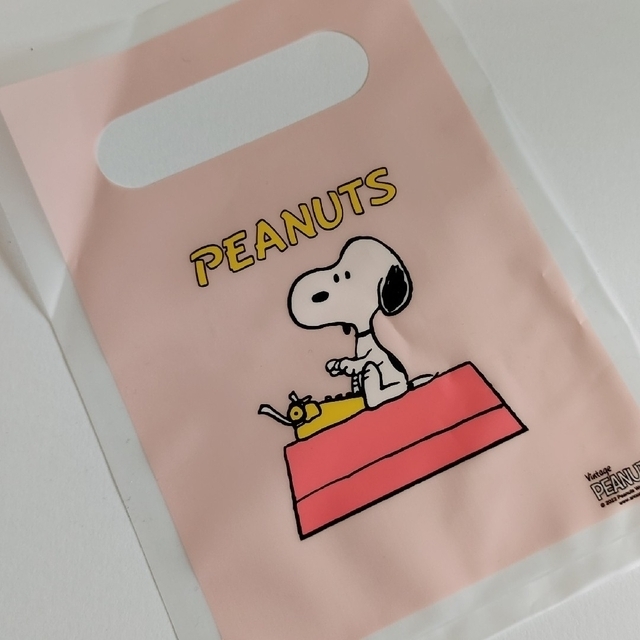 PEANUTS(ピーナッツ)の【3種セット】Peanuts☆クリップセット・ギフトバッグ・ビニール袋スヌーピー インテリア/住まい/日用品の文房具(その他)の商品写真