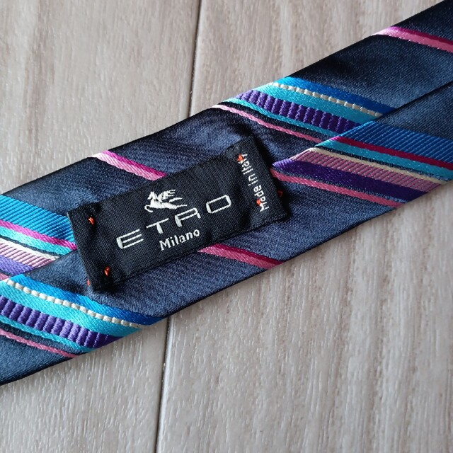 ETRO(エトロ)の新品 タグつき  ETRO  ネクタイ  ストライプ メンズのファッション小物(ネクタイ)の商品写真