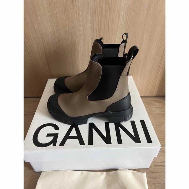 新品 GANNI ガニー ラバー チェルシー ブーツ 36 23cm - ブーツ