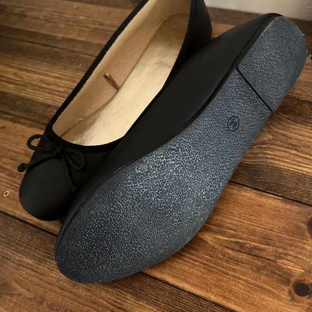 GU(ジーユー)のフラットパンプス GU Mサイズ　黒 レディースの靴/シューズ(ハイヒール/パンプス)の商品写真