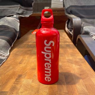 supreme 水筒 RED