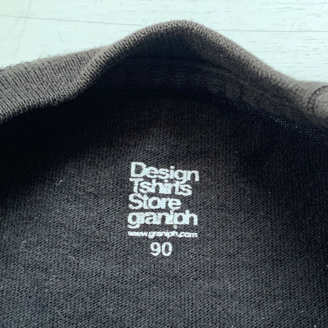 Design Tshirts Store graniph(グラニフ)のグラニフ はらぺこあおむし Tシャツ 90 ブラック キッズ/ベビー/マタニティのキッズ服女の子用(90cm~)(Tシャツ/カットソー)の商品写真