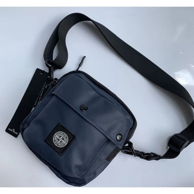 極稀少】STONE ISLAND ナイロン ワンポイント ショルダーバッグ お得に