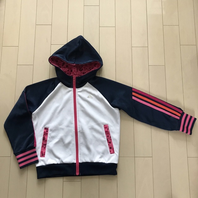 美品　adidas ジャージ上下　120cm