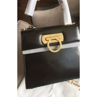 フェラガモ 2wayバッグの通販 100点以上 | Ferragamoを買うならラクマ