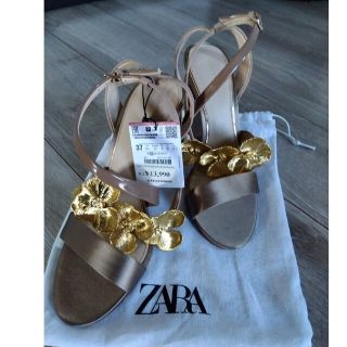 ザラ(ZARA)の新品未使用　ZARA ハイヒール　サンダル　定価13390円(サンダル)