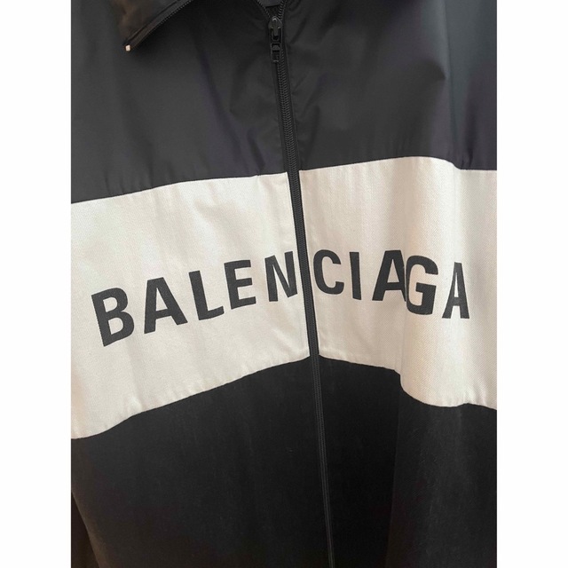 Balenciaga(バレンシアガ)の 確実正規　最終値下げ　BALENCIAGA 18AW トラックジャケット  メンズのジャケット/アウター(ナイロンジャケット)の商品写真