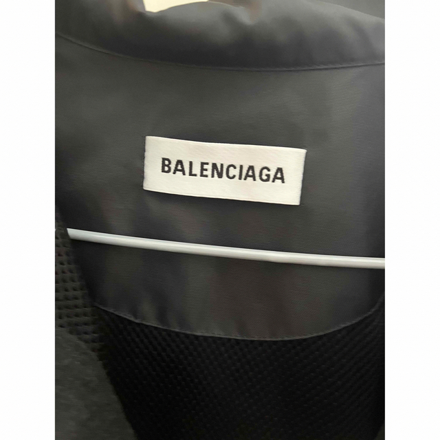 Balenciaga(バレンシアガ)の 確実正規　最終値下げ　BALENCIAGA 18AW トラックジャケット  メンズのジャケット/アウター(ナイロンジャケット)の商品写真